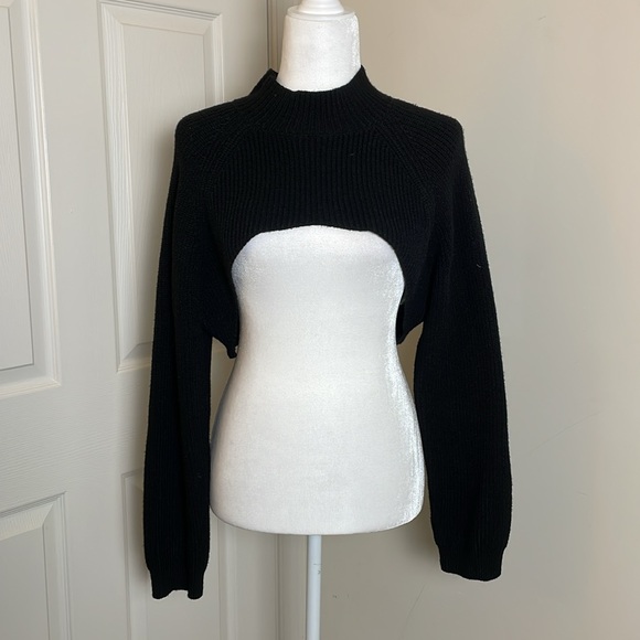 NWT: Anthropologie: Turtleneck Cut-out Shrug Set - Picture 6 of 9